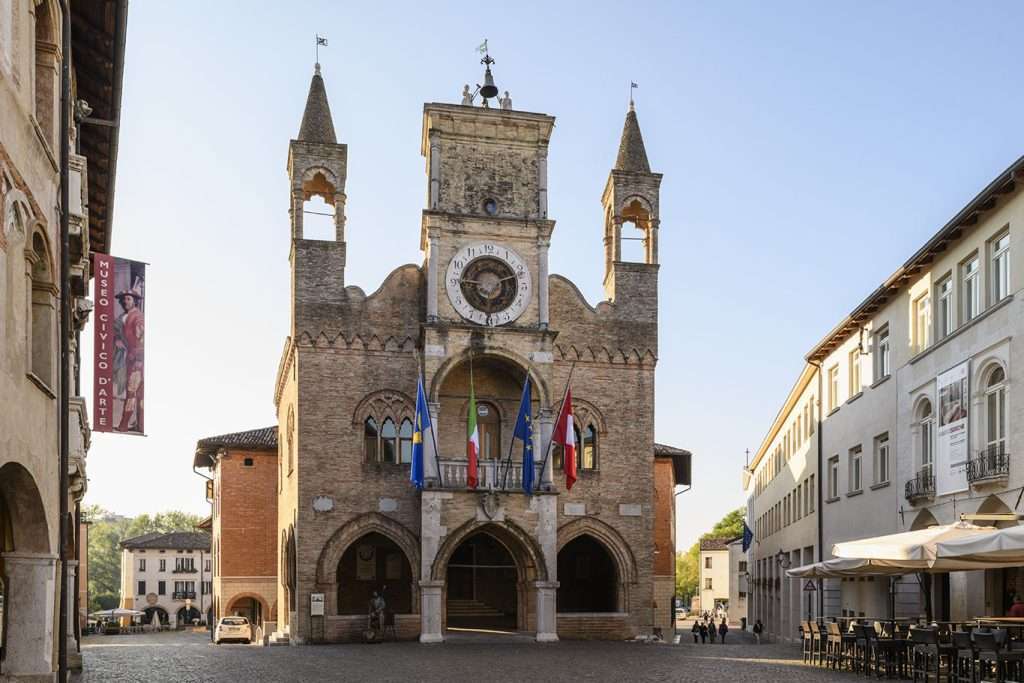 Municipio di Pordenone (ph. Luca Laureati)