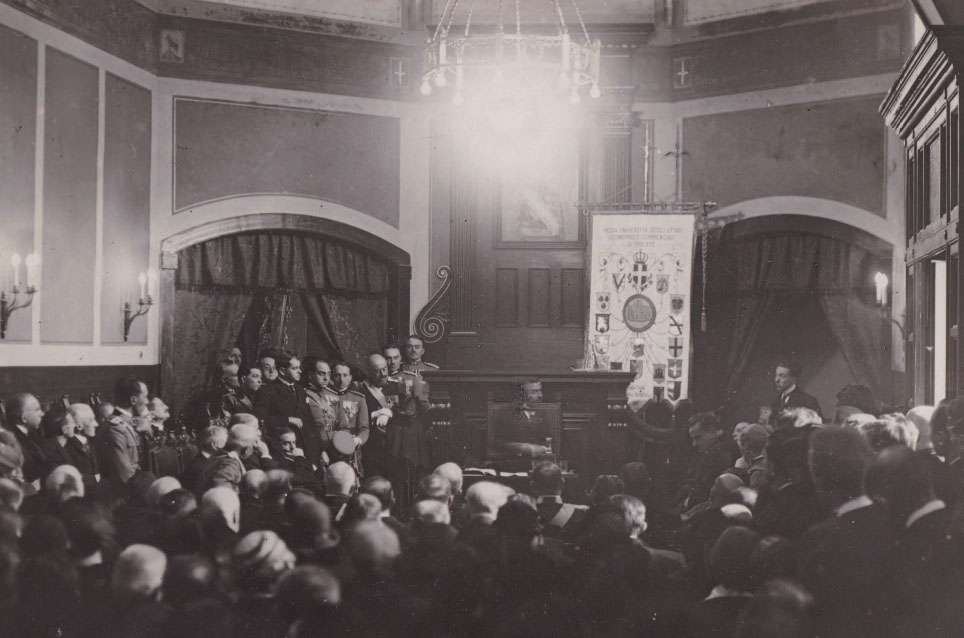 15 dicembre 1924: solenne inaugurazione dell’Università alla presenza dei ministri Cesare Nava e Aldo Oviglio. Foto Materiale-Toresella, Trieste. AUTs-Gen, b. 470