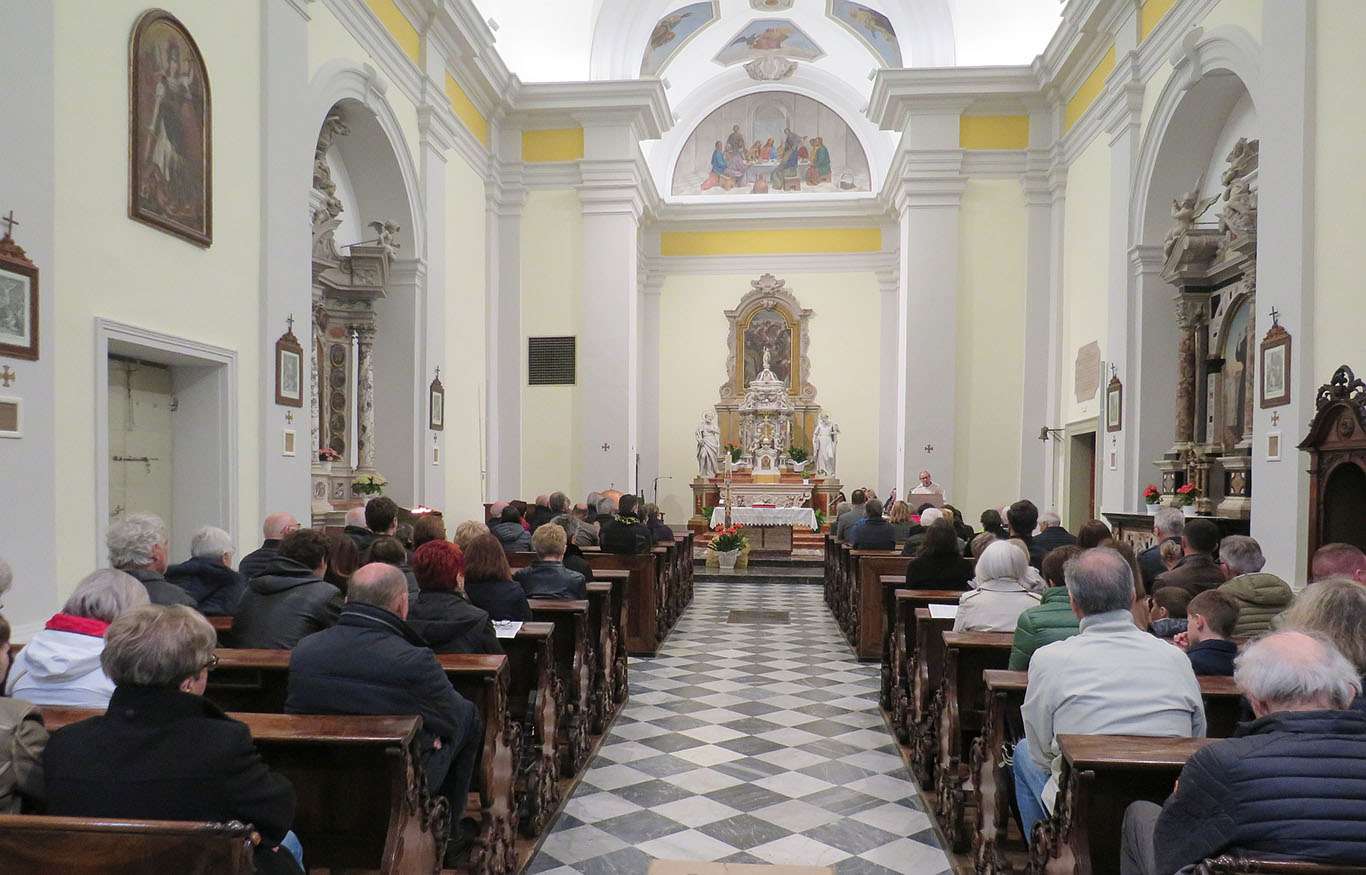L'omelia di don Gismano nella chiesa ristrutturata