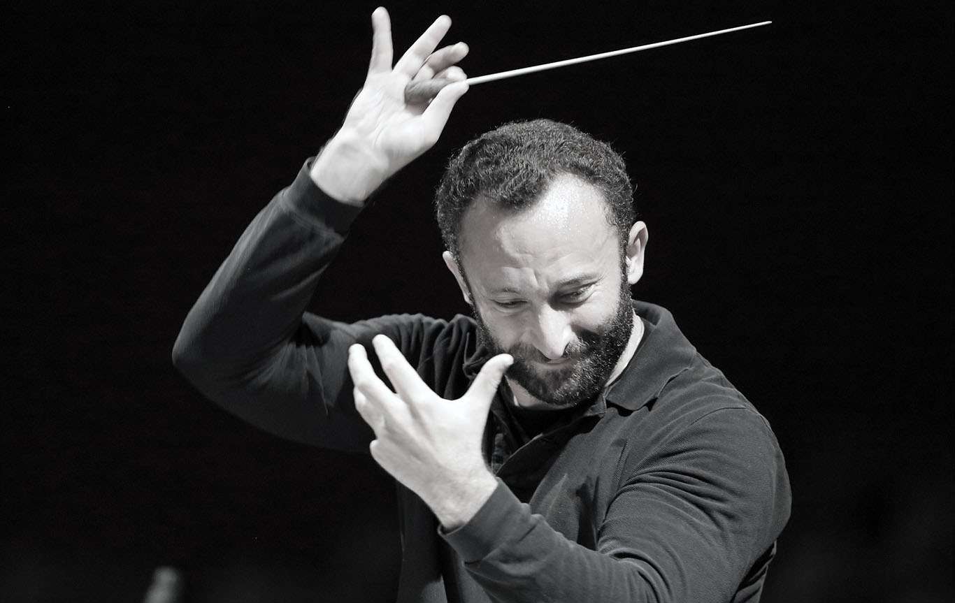 Kirill Petrenko (ph. Wilfried Ho╠êsl)