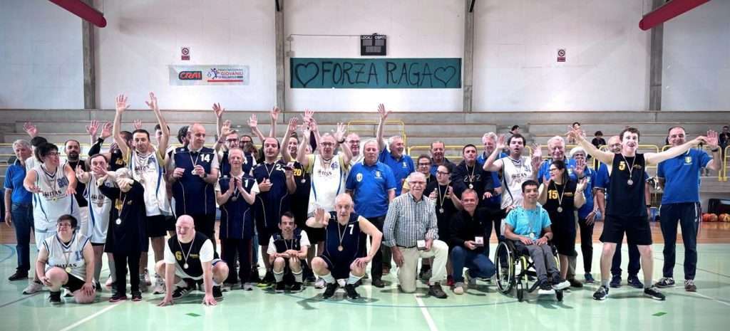 La festa finale con tutti i partecipanti