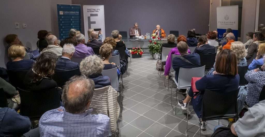 San Canzian d'Isonzo, 26/05/2024 - Associazione Leali delle Notizie Festival del Giornalismo 2024 - Aspettando il fetival - Presentazione del libro La fine dell’Inghilterra di Antonio Caprarica con Antonio Caprarica (Giornalista e scrittore) e Paolo Mosanghini (Vicedirettore Messaggero Veneto) - Foto Luca A. d'Agostino / Phocus Agency © 2024