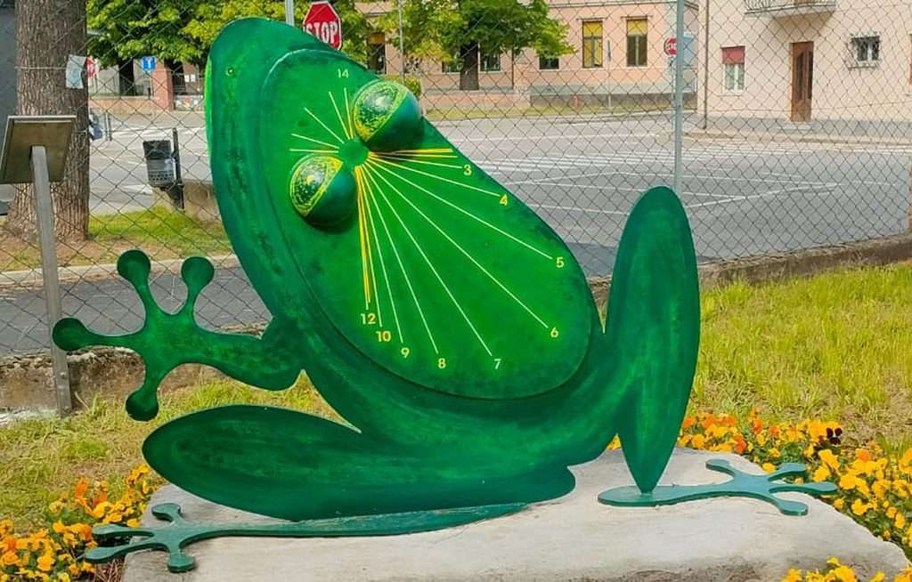 La meridiana a forma di rana