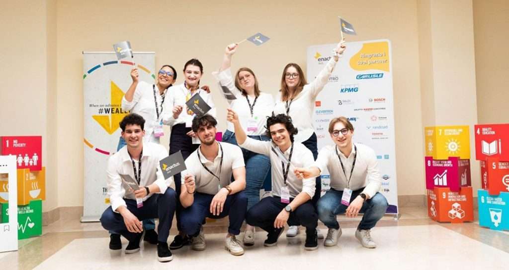 Il gruppo dell'Università di Udine che ha partecipato a Enactus Italia