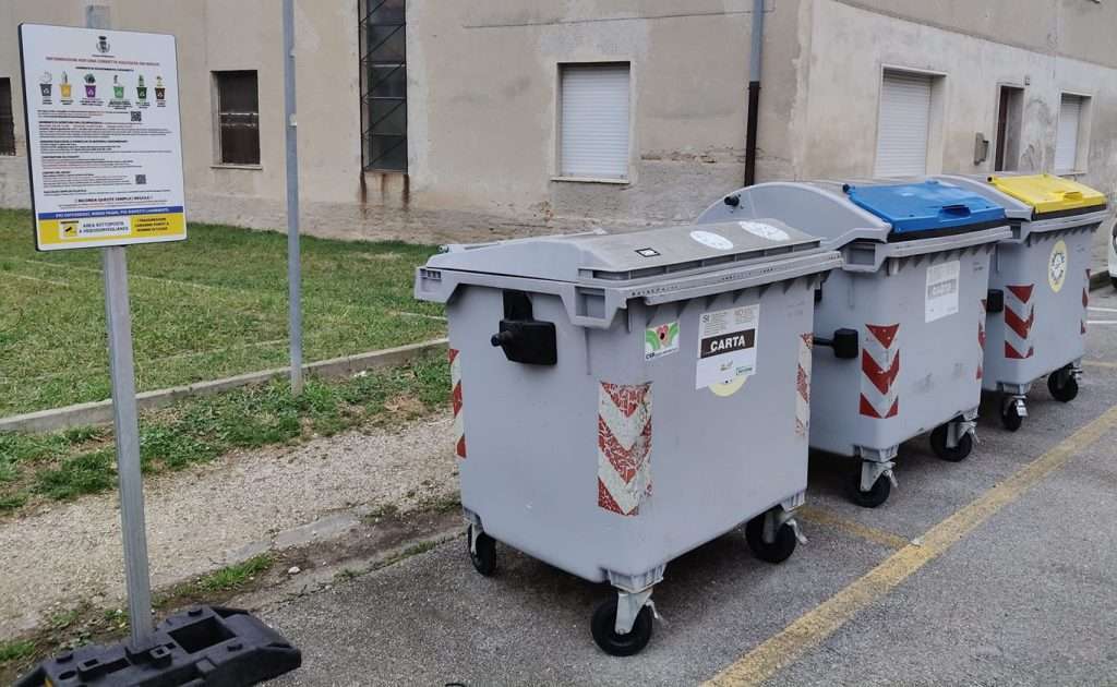 cartelli rifiuti 1