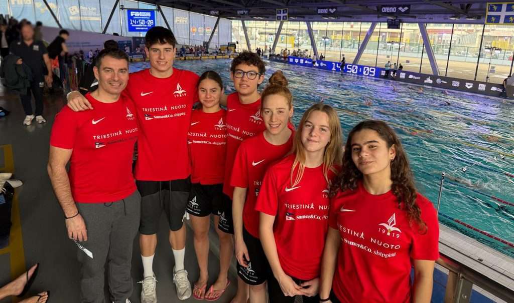 La squadra della Triestina Nuoto presente a Torino 1