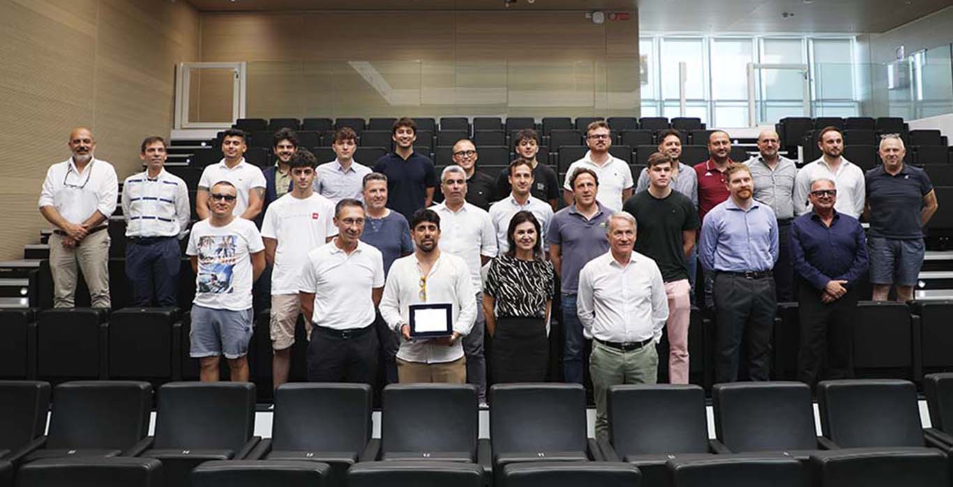 1 I diplomati con in prima fila in basso da sinistra Stefano Lazzer Alessio Creta Michela Mason Attilio Tesser