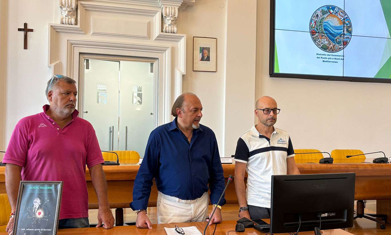 Conferenza stampa totem