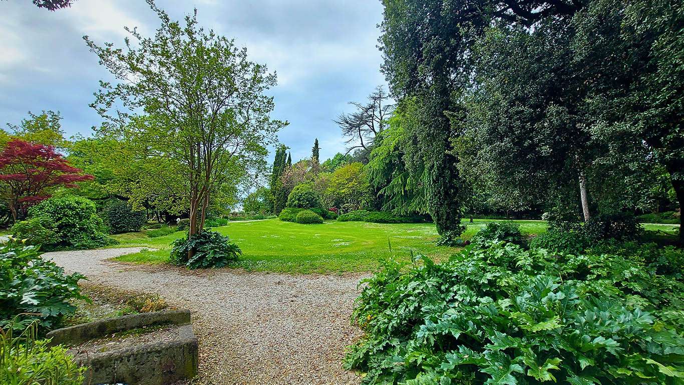 Giardino Villa Tissano4