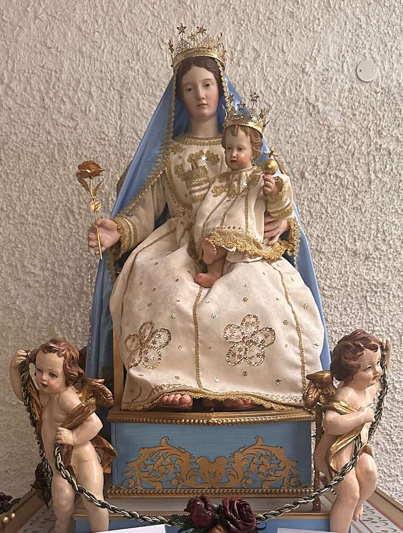 madonne vestite
