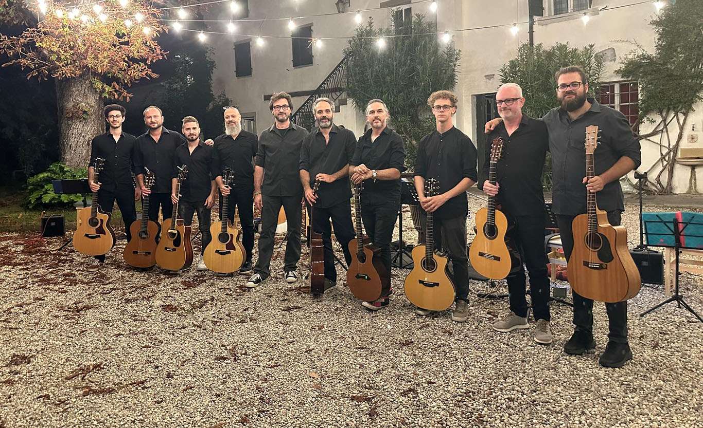 Adamantis Guitar Orchestra Tissano