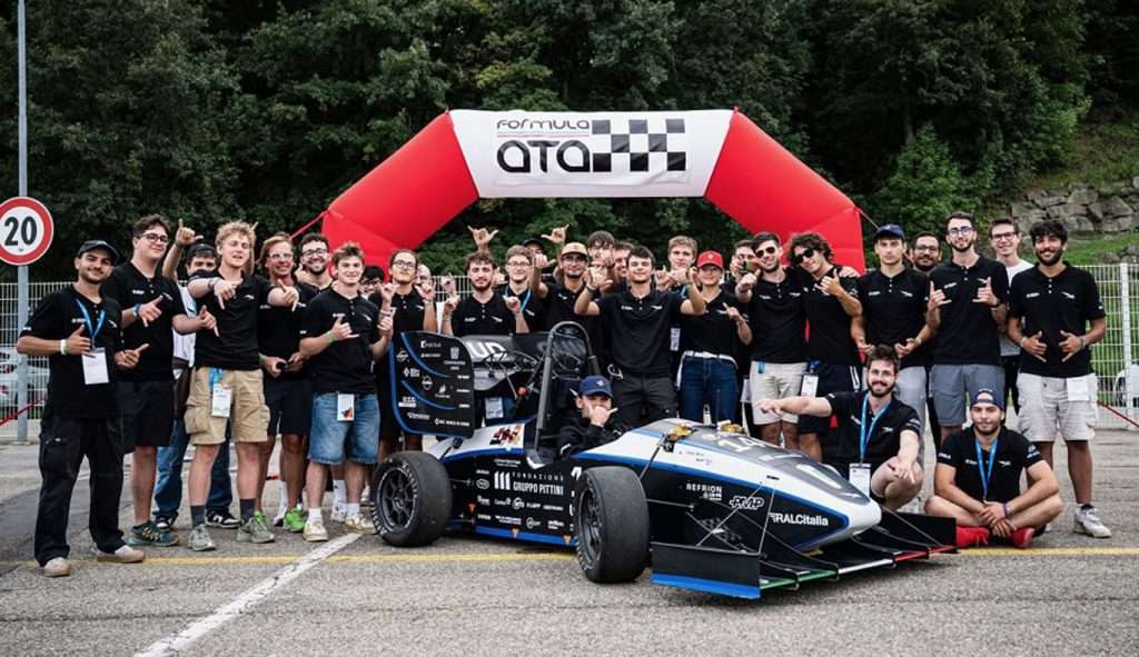 Il team Uniud E Racing con Serena II Evo