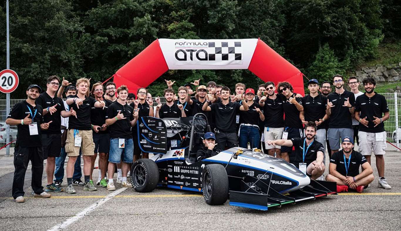 Il team Uniud E Racing con Serena II Evo