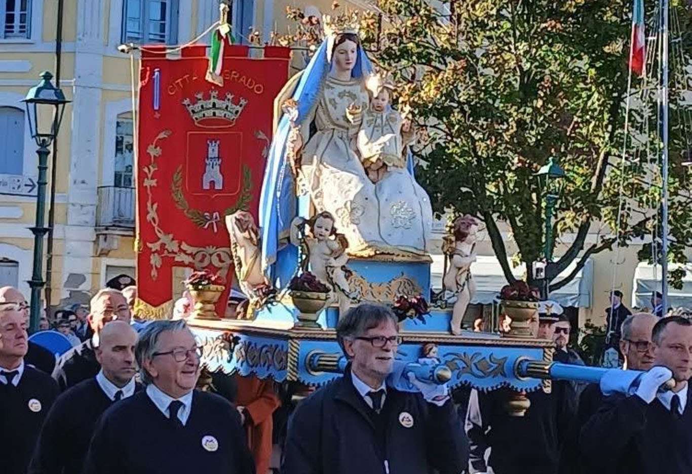 madonna del rosario 02