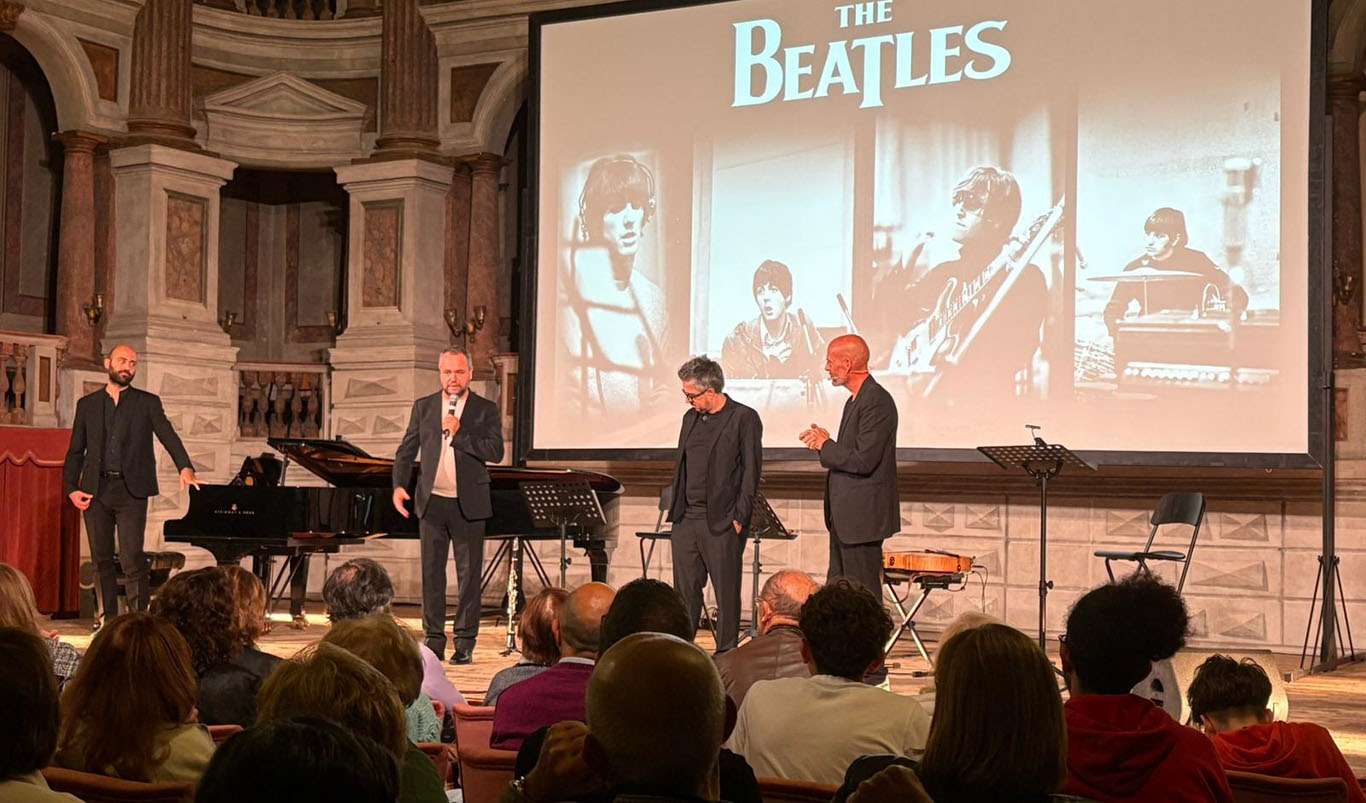 FOTO TRIO BEATLES LEO 5