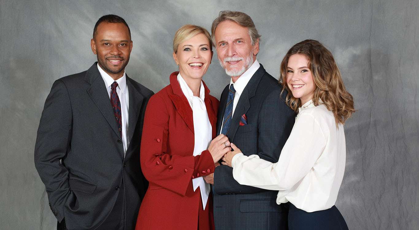 INDOVINA CHI VIENE A CENA