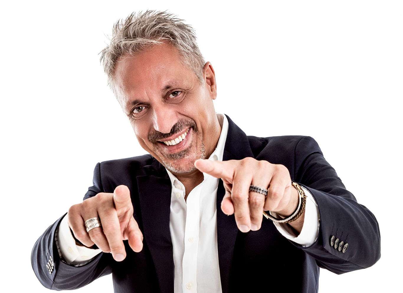 Max Pisu Laila Pozzo