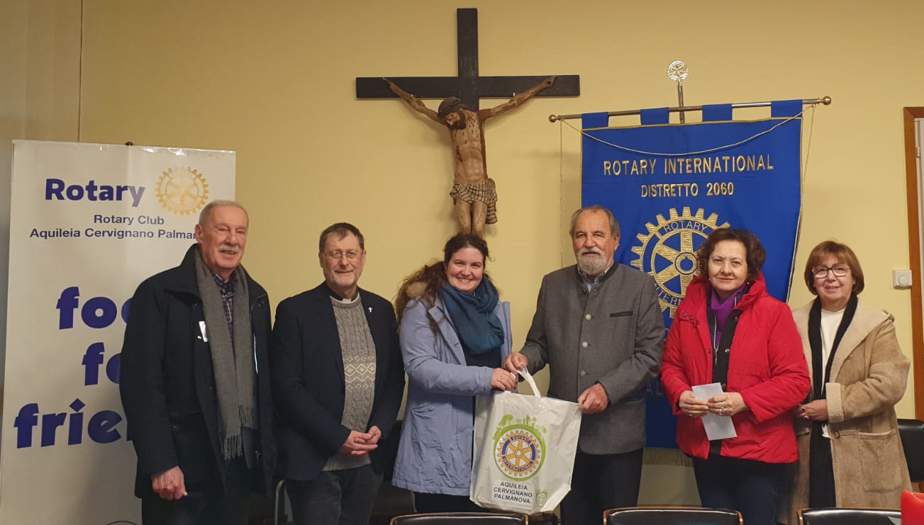 cervignano dasx ValterBaldassiSinuheMarottaFedericaGiustiRobertoDapretto e volontarie Caritas