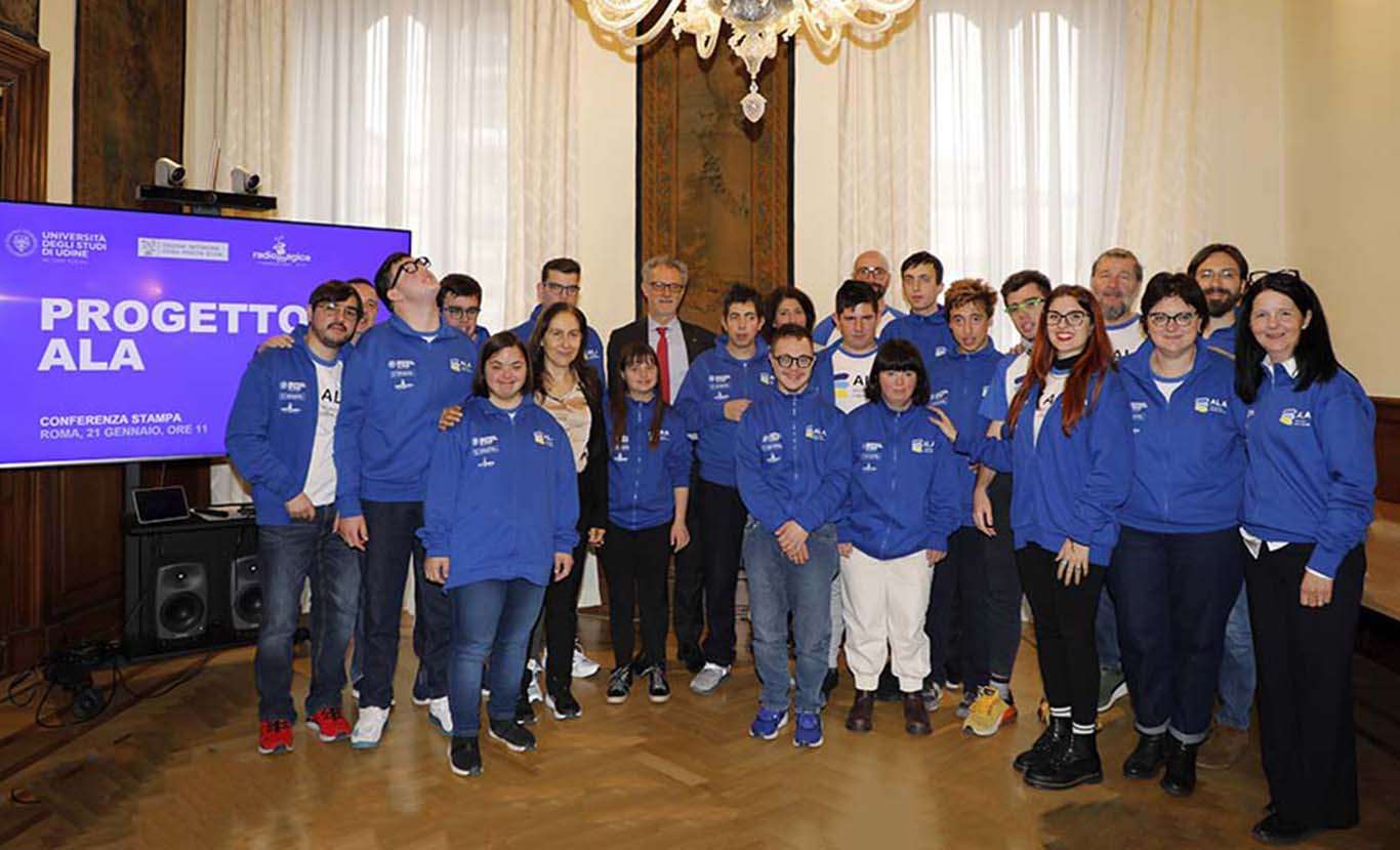 ALA Roma Foto di gruppo con il rettore Montanari