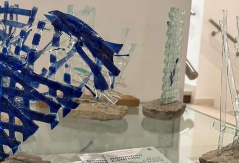 Effetti del mare – la magia del vetro. Installazioni e sculture 1