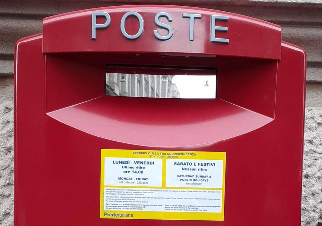 Cassetta rossa Poste Italiane