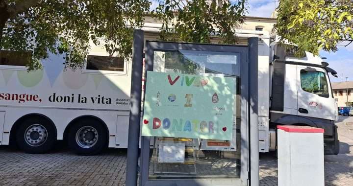 autoemoteca cartellone studenti