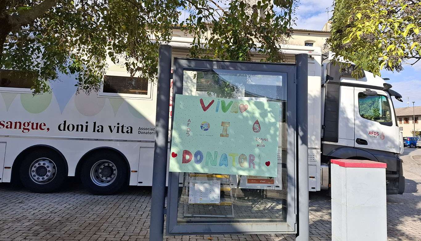 autoemoteca cartellone studenti