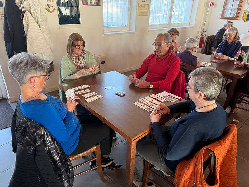 burraco 2026 05 maglia rossa e azzurra blu coppia vincente