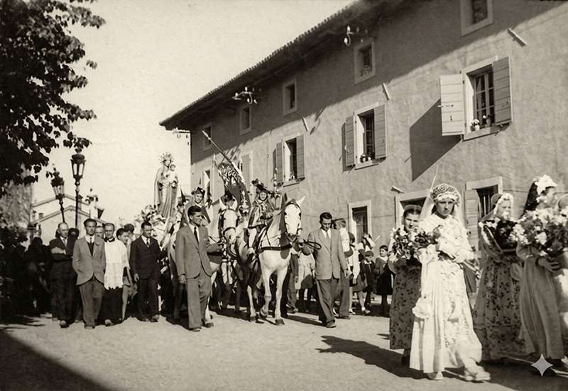 processione perteole anni 40