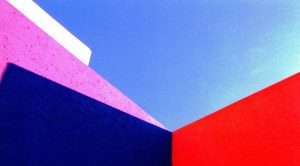 Transformacija arhitekture 4 1988 barvna fotografija na aluminjasti plosci 100 x 100 cm