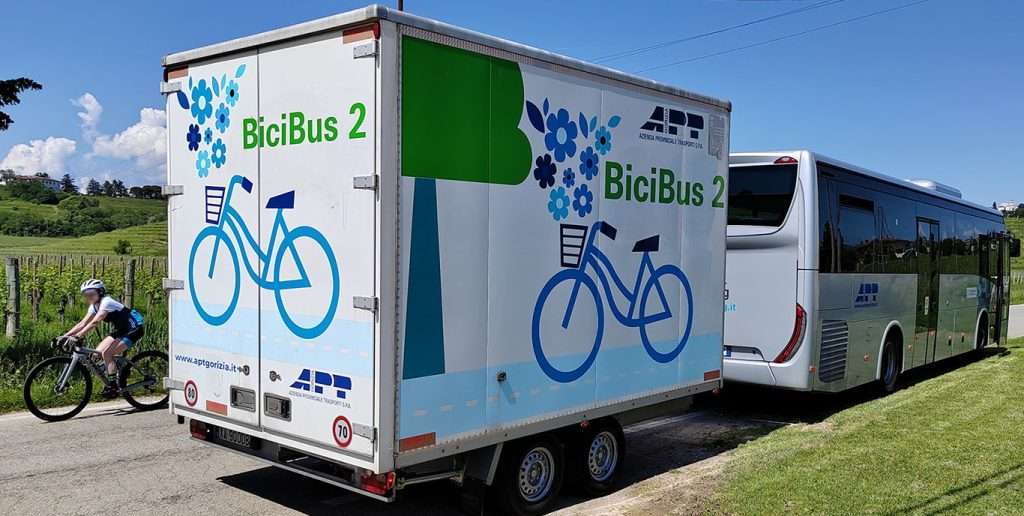 bicibus 2023 con ciclista