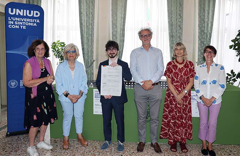 Da sinistra Laura Stringari Alma Maraghini Tommaso Petroni Angelo Montanari Silvia Contarini Linda Borean
