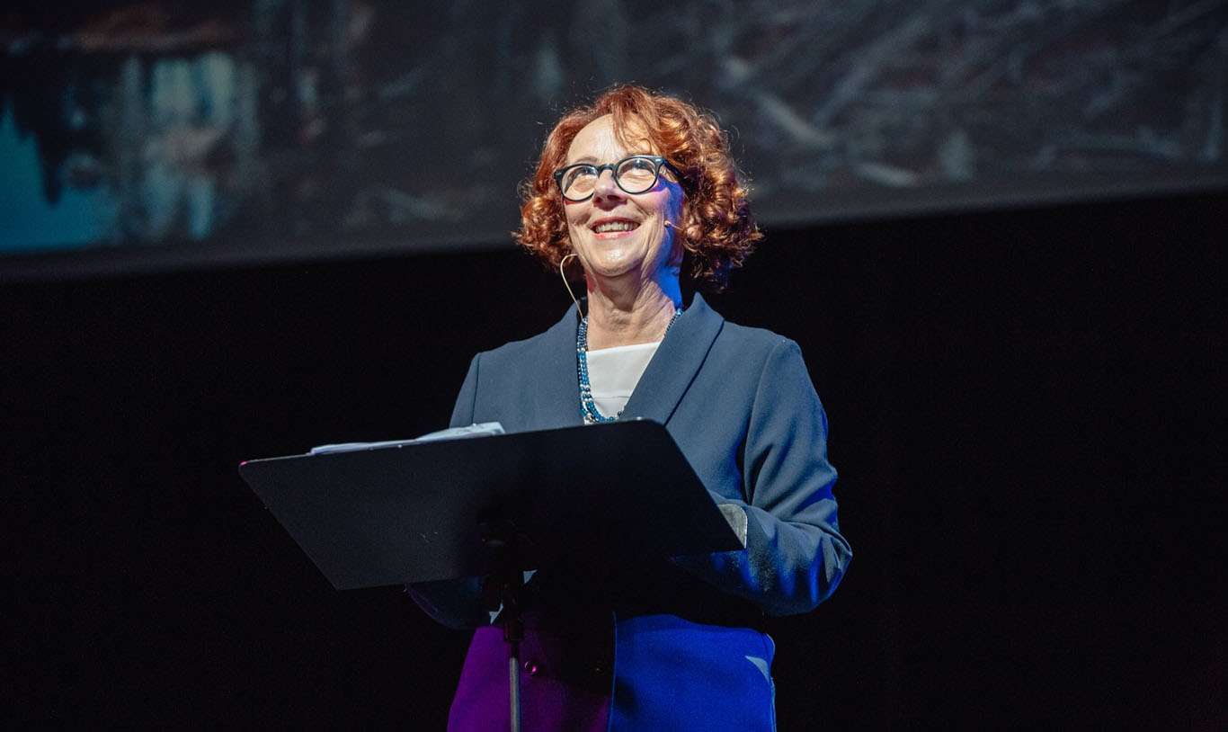 laura curino
