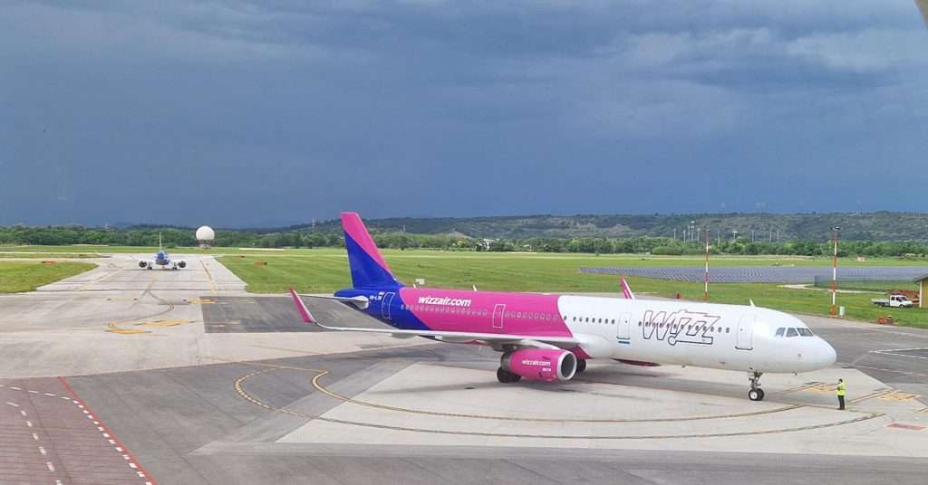 A321 Wizzair presso il piazzale di Trieste Airport