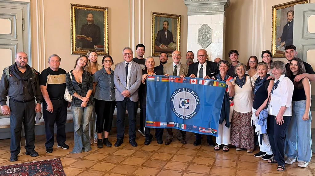 Giuliani nel mondo