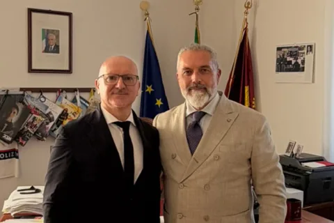 Primo Dirigente DI VINCENZO assieme al Questore DI RUSCIO