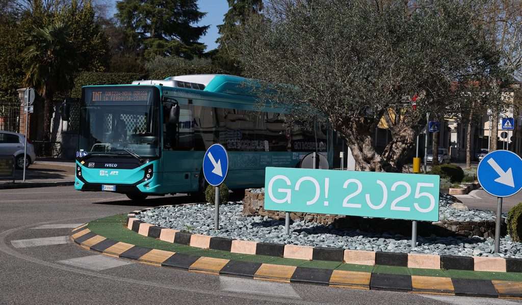artbus2 Bumbaca2