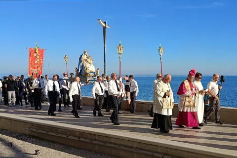madonna del rosario 01